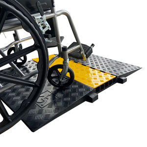 Rampe en <span class=keywords><strong>caoutchouc</strong></span> conforme à la norme ADA avec 5 canaux pour les tuyaux et les câbles pour les événements en intérieur et en extérieur - Product Image 5