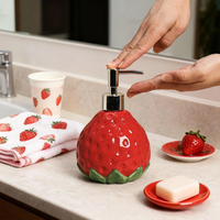 Distributeur de savon en céramique écologique, motif fraise rétro mignon, ensemble d'accessoires de salle de bain, cadeau pour la maison et l'hôtel, flacon de lotion, savon liquide