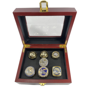 Bague de championnat des <span class=keywords><strong>Golden</strong></span> <span class=keywords><strong>State</strong></span> <span class=keywords><strong>Warriors</strong></span> pour hommes (7 pièces) - <span class=keywords><strong>Ensemble</strong></span> de basketball commémoratif - Bijoux à la mode très vendus - Product Image 1
