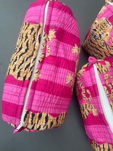 Ensemble de sacs fourre-tout matelassés en coton floral avec chaînes et fermeture éclair, style tendance, toutes saisons, pour la plage, le shopping et l'usage quotidien - Product Image 1