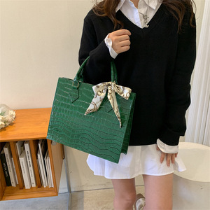 Sac fourre-tout à motif crocodile avec boucle magnétique, grande capacité, pour femme, usage quotidien, printemps 2025 - Product Image 3