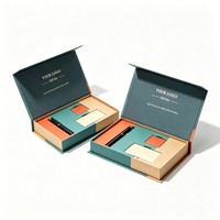 Boîte en carton rigide de haute qualité en forme de livre pour carte, avec doublure en éponge, boîte cadeau pour carte de crédit VIP