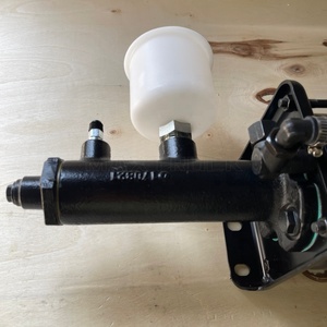 MAXTRUCK Prix d'usine Pièces de <span class=keywords><strong>camion</strong></span> Valve de frein OEM 4320-3510010 43203510010 55573510010 Maître-cylindre d'embrayage pour <span class=keywords><strong>camion</strong></span> <span class=keywords><strong>Ural</strong></span> - Product Image 4