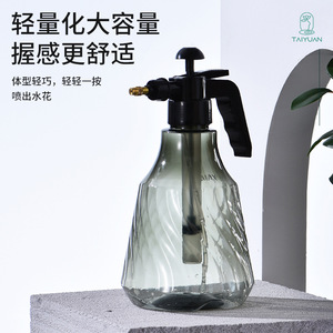 เครื่องพ่นยาไท่หยวน สีเขียวหยัก 1.5 ลิตร หัวฉีดปรับได้ด้วยมือ สำหรับรดน้ำต้นไม้ในสวน - Product Image 4