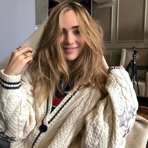 <span class=keywords><strong>Cardigan</strong></span> da donna autunno caldo e <span class=keywords><strong>Beige</strong></span> lavorato a maglia da donna con stella invernale ricamato a maniche lunghe e Y2k-9730 - Product Image 1