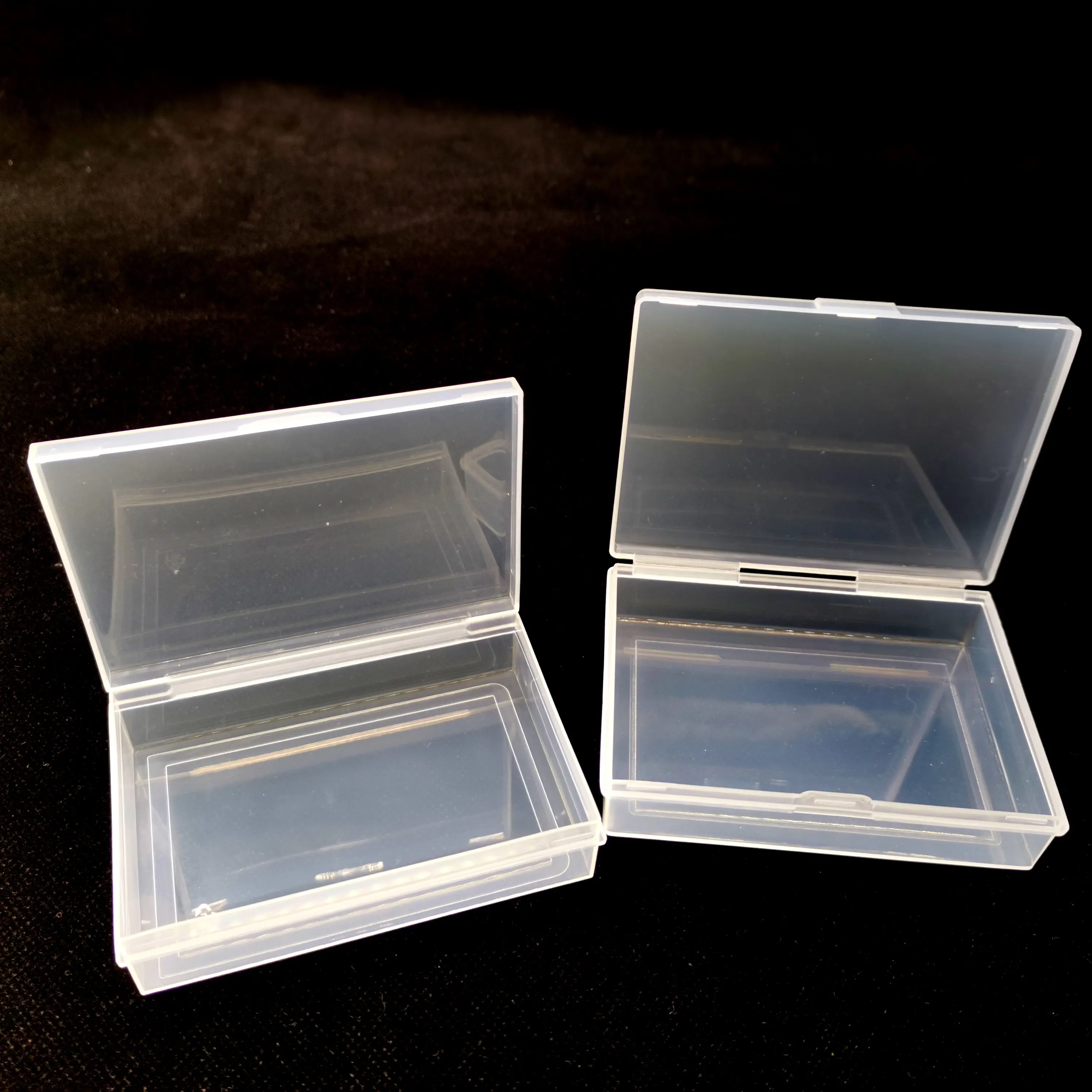 9.5*6.9*2.4 cm compatto conveniente accetta scatola di plastica in materiale PP personalizzata