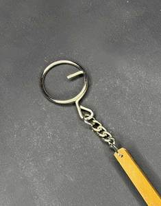 Porte-clés mini bâton de hockey sur glace en bois pour enfants, idéal pour les tournois - Product Image 6