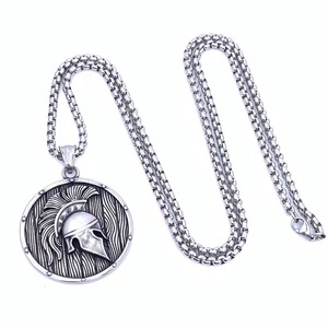 Yunnique – collier avec pendentif guerrier Spartan en acier inoxydable, design de bouclier rond unisexe, style rétro Punk, 216090 - Product Image 1