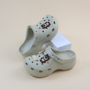 Baby Crocs – pantoufles kaki antidérapantes à semelle souple pour enfants, chaussures pour garçons et filles de 13 à 24 mois, utilisation en intérieur en été - Product Image 1
