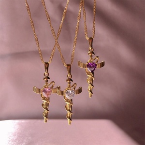Collares al por mayor para mujer con colgante de cruz de cobre, circonita y corazón, estilo ala de ángel - Product Image 6