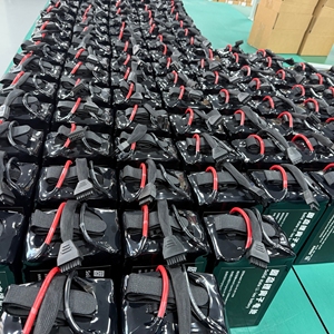 Baterai Drone Solid State Isi Ulang Densitas Tinggi 6S 12S 14S 16000mAh 22000mAh 27000mAh 30000mAh 32000mAh Baterai Drone UAV - Product Image 6