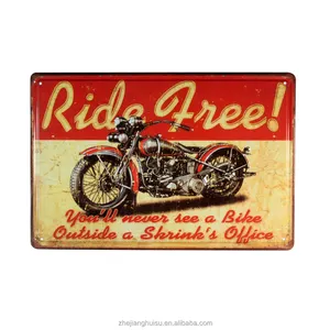 Nuovo arrivo commercio all'ingrosso regali di souvenir per gare motociclistiche in metallo goffrato 8*12 pollici artigianato in metallo