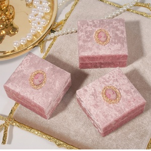 High Quality Vintage Chinese Rectangle Floral Pattern Luxury Velvet Jewelry Box Pink Charms for Rings <b>Earrings</b> Necklaces - Product Image 1