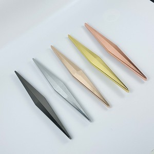 หัวเข็มขัดตกแต่งโซฟา Chao Guanxing ขนาด 30 ซม. x 3 ซม. สี Gunmetal Chrome Gold Rose Gold อุปกรณ์ตกแต่งเฟอร์นิเจอร์ - Product Image 1