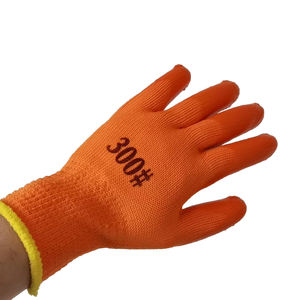 قفازات فاخرة عالية الجودة مطلية باللون البرتقالي وتتميز بالمزودة بمظهر واقٍ وتصميم يوفر حماية كبيرة للرجال وتتميز بقطع تغطية بجودة عالية ومطلية بـ Pvc - Product Image 4