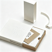 Boîte d'expédition en carton ondulé avec bande de fermeture éclair personnalisée et languette d'ouverture facile pour l'emballage e-commerce