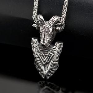 Colgante de acero de titanio con rúnas vikingas y flecha, cabeza de oveja, estilo europeo y americano, de acero inoxidable, mitología vikinga y piratas. - Product Image 5