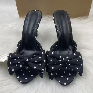 Mules à talons hauts élégantes pour femmes, à pois, avec nœud, en satin, à bout ouvert, à enfiler, pour soirées d'été et robes de soirée - Product Image 2