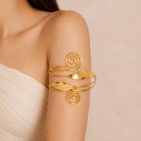 Bracelet en acier inoxydable transfrontalier, design minimaliste torsadé irrégulier, sensation de luxe léger, plaqué or 18 carats