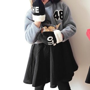 Vêtements d'hiver en gros pour uniformes de baseball, lot de robes en dentelle - Product Image 1