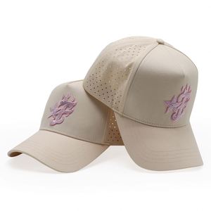 Casquette de baseball personnalisée OEM ODM avec logo en strass, visière incurvée perforée au laser, style streetwear pour marques de créateurs - Product Image 1