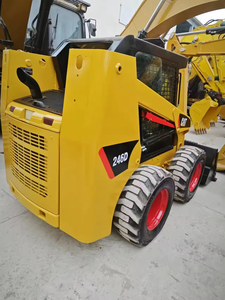 Minicargadora de ruedas Caterpillar 246D usada de 3 toneladas con accesorio de cubo Cat 246D de segunda mano de América - Product Image 3