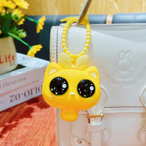 Porte-clés pendentif créatif en plastique, motif chat à grands yeux de dessin animé, avec fonction sonore, pour sacs et voitures, cadeau pour couple, vente en gros - Product Image 4