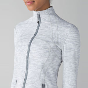 Veste de yoga tricotée pour femme à manches longues, imperméable et coupe-vent, respirante, avec fermeture éclair, pour l'entraînement physique - Product Image 4