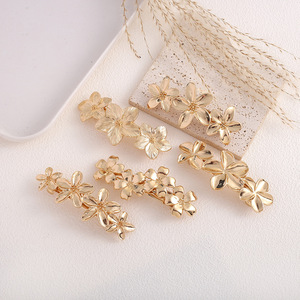 Pinzas para el Cabello con Flores Doradas de Aleación, Pasadores Florales Minimalistas de Lujo, Accesorios para el Cabello de Mujer para Uso Diario - Product Image 1