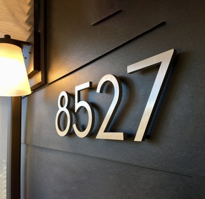 ป้ายโลหะติดผนังมีตัวอักษร LED หมาย<span class=keywords><strong>เลข</strong></span>ประตูป้าย3D ป้ายโรงแรมทำจากสเตนเลสสตีลกำหนดได้เอง - Product Image 1