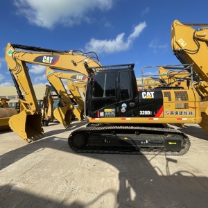 Excavatrice sur chenilles d'occasion d'origine japonaise CAT 320D2L, 20 tonnes, de taille moyenne, avec chenilles longues, prête pour l'expédition maritime. - Product Image 3
