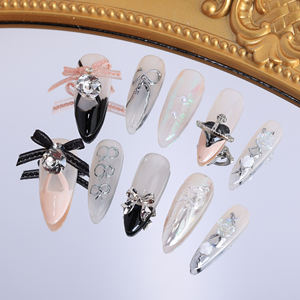 Uñas postizas acrílicas de lujo hechas a mano, precio de fábrica al por mayor, con pedrería, forma cuadrada, diseño 3D de cobertura completa con puntas francesas. - Product Image 2