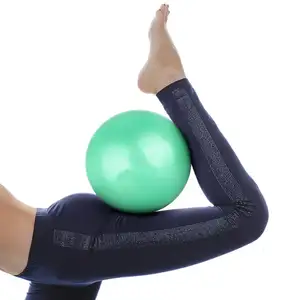 9 بوصة مصغرة كرة التمرين الصغيرة بندر الكرة للاستقرار باري بيلاتيس اليوغا التدريب الأساسية والعلاج الطبيعي