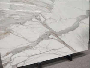 Dalle de marbre Calacatta Gold en pierre naturelle en gros pour projet de comptoir de bar - Product Image 6