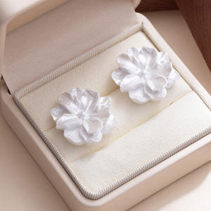 ต่างหูรูปดอกไม้สำหรับผู้หญิงต่างหูดอกไม้แฟชั่นเกาหลีทันสมัยน่ารักวัยรุ่นสาวๆเครื่องประดับสำหรับงานเลี้ยง - Product Image 5