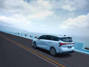 Dongfeng M4 HEV Hybrid SUV Van Fasion and Sport Nouveau et d'occasion Chine MPV Car Batterie électrique au lithium avec une seule poignée/sangle - Product Image 3