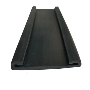 Joint <span class=keywords><strong>de</strong></span> sangle <span class=keywords><strong>de</strong></span> réservoir <span class=keywords><strong>de</strong></span> carburant EPDM pince en caoutchouc en forme <span class=keywords><strong>de</strong></span> U <span class=keywords><strong>bande</strong></span> d'étanchéité à rainure en forme <span class=keywords><strong>de</strong></span> U - Product Image 1