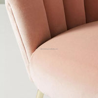 Fauteuil au design classique et confort moderne avec pieds en métal doré, chaise d'appoint en velours pour la maison, salon, salle à manger, avec coussin