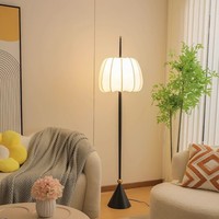 Lampadaire rétro de style français-américain avec LED, base en bois massif, abat-jour en tissu E27 pour salon, chambre à coucher, ambiance design ancien