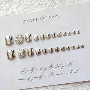 24pcs Miroir Argent Étincelant <span class=keywords><strong>Strass</strong></span> Ongles Artificiels Portable <span class=keywords><strong>Ongle</strong></span> Manucure <span class=keywords><strong>Pied</strong></span> Diamants Ongles D'orteil - Product Image 4