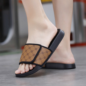 รองเท้าแตะผู้ชายแบรนด์ดีไซเนอร์คุณภาพสูงขายดี รองเท้าแตะผู้หญิงหนังแท้แฟชั่น รองเท้าสไลด์หรูหราใหม่สำหรับผู้ชาย - Product Image 3