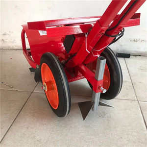 Ceci est un équipement de jardinage pratique. Il est facile à utiliser et compact. La tondeuse à gazon peut s'adapter à divers terrains - Product Image 2