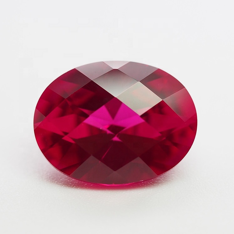 Haute qualité rouge corindon synthétique pour bijoux en or