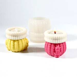 <b>Cute</b> Knitted <b>Bear</b> Planter for Baking Molds - Perfect for DIY Crafts - Product Image 2