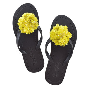 Sandalias Planas Noho con Flores Amarillas - Sandalias con Bordado de Lentejuelas - Product Image 4