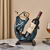 Meuble TV haut de gamme Creative Dancer avec plateau de décoration artistique élégant, porte-bouteilles et accessoires de bar pour la décoration de fête, emballage en carton