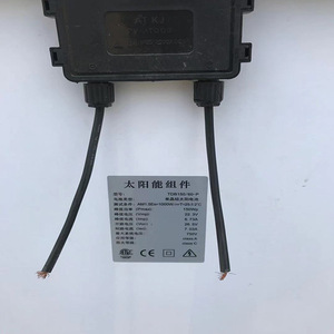 แผงโซลาร์เซลล์แบบหลายผลึก 150W 18V สำหรับชาร์จแบตเตอรี่ 12V สำหรับไฟบ้านและไฟถนน - Product Image 4
