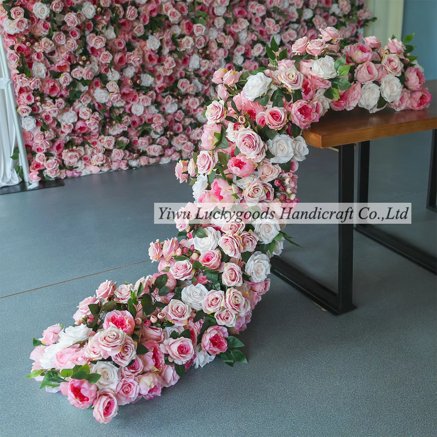 Chemin de fleurs rose de 1 m