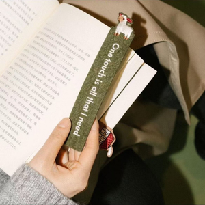 <span class=keywords><strong>Marque</strong></span>-pages en tissu brodé avec citations littéraires vintage, mignons <span class=keywords><strong>marque</strong></span>-pages en feutre doux brodés Alpaca, Colombe, Maison dans les arbres pour les amateurs de livres - Product Image 6