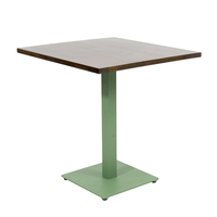 Tables de restaurant, plateau en bois massif, structure en métal, usage commercial, mobilier de salle à manger extérieur pour école